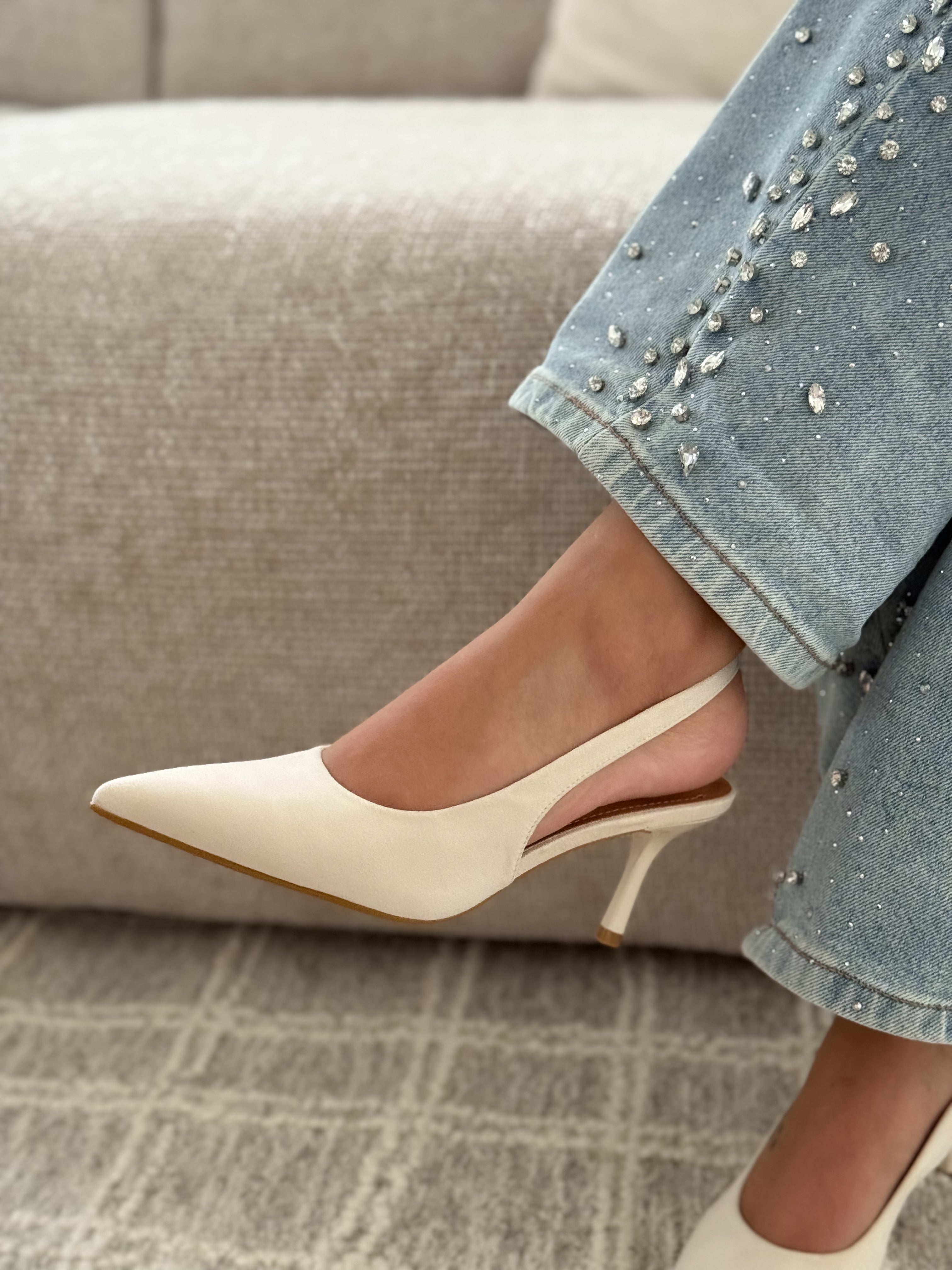 Talons « YASMINE » BEIGE – Saryna
